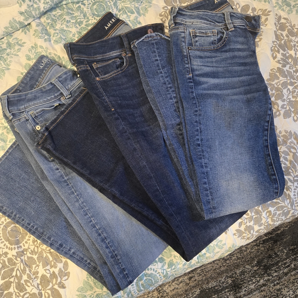 American Eagle Outfitters Women's Skinny Jeans in Blue Shades